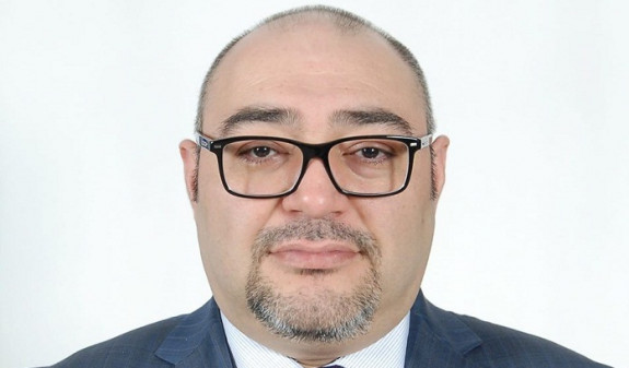 Премьер-министр Армении уволил своего помощника