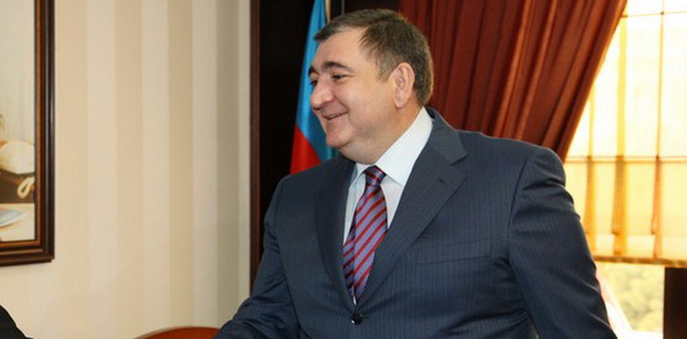 В сеть попала запись телефонного разговора пьяного экс-министра налогов Азербайджана