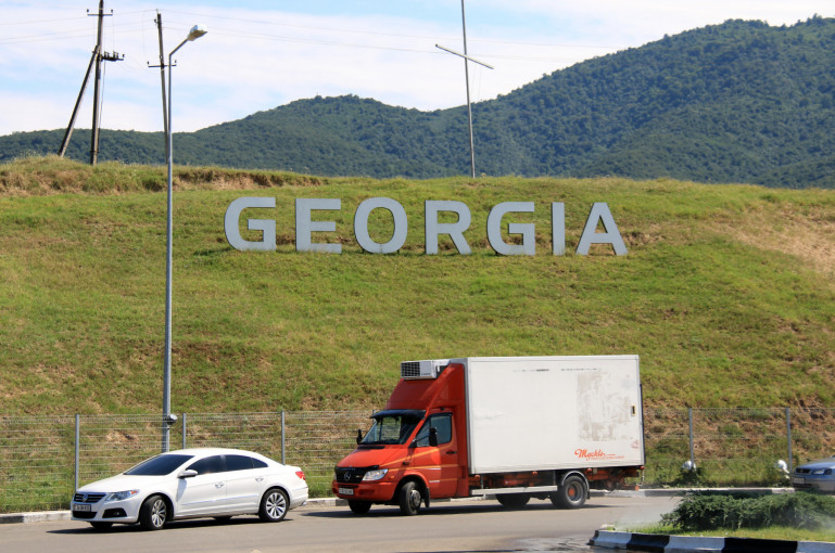 Грузия отменила требование о предъявлении ПЦР-теста для въезжающих детей младше 10 лет