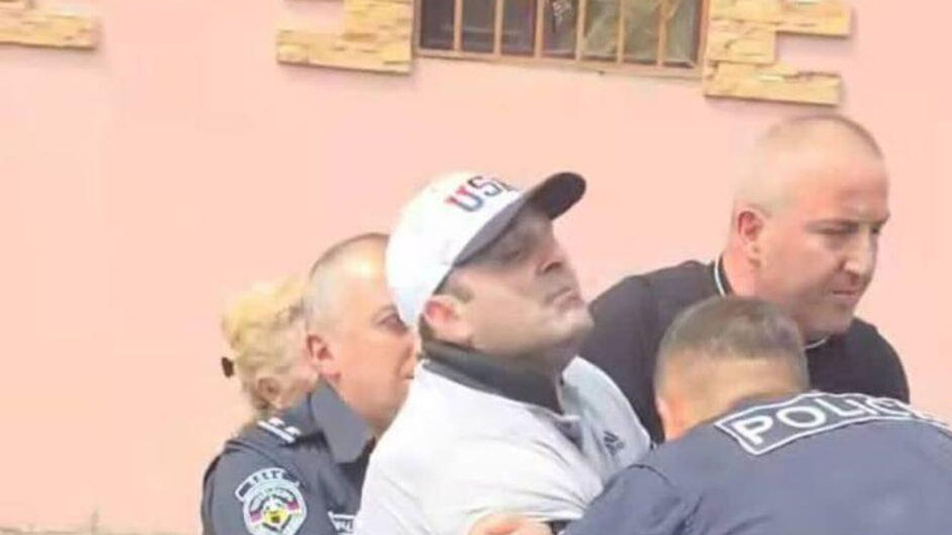 Назвавший Пашиняна предателем блогер заключен под стражу