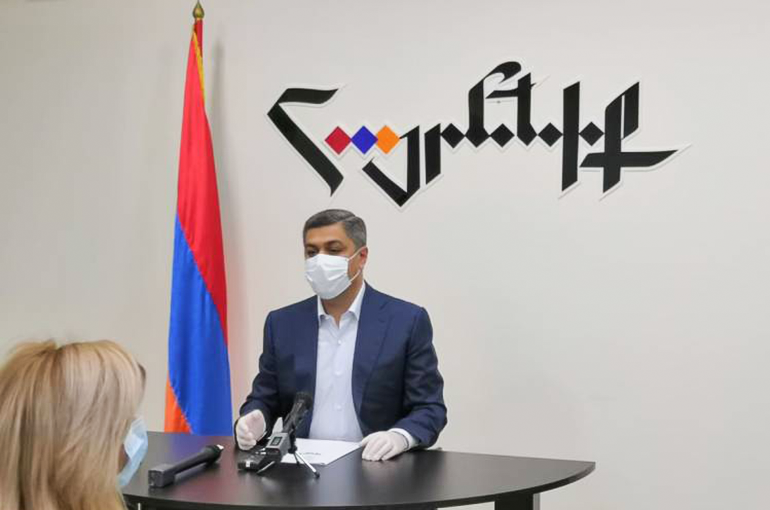 Артур Ванецян: Правительство Армении полностью провалило противоэпидемические меры