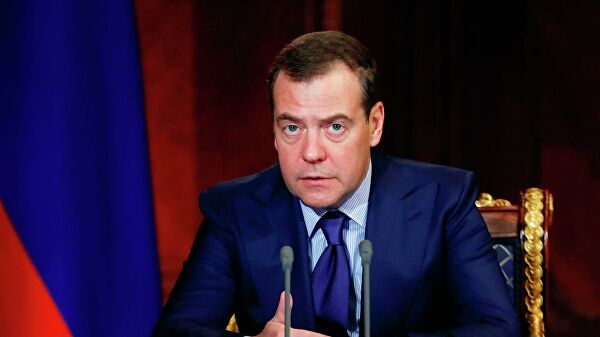 Медведев: мы не должны создавать для мигрантов условия лучше, чем для россиян