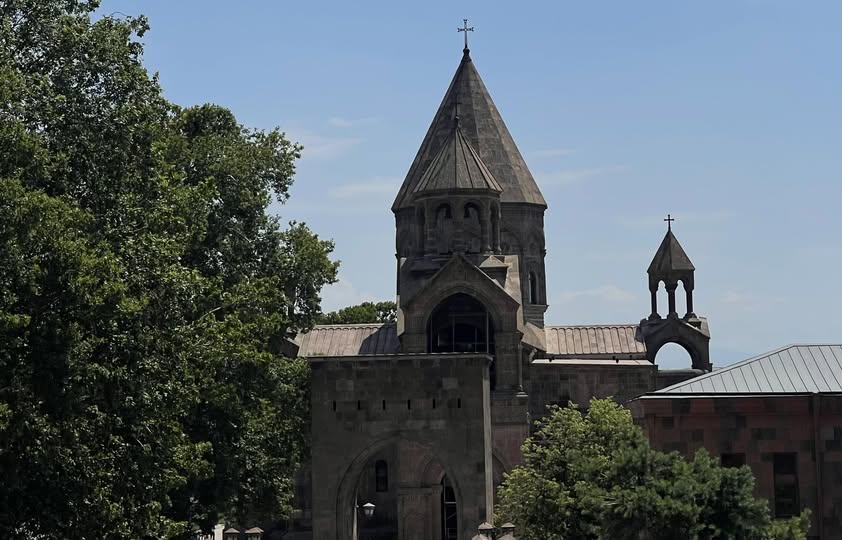 Տեր Արամ և Տեր Տարոն քահանաները չեն ներկայացել Մայր Աթոռի նիստին