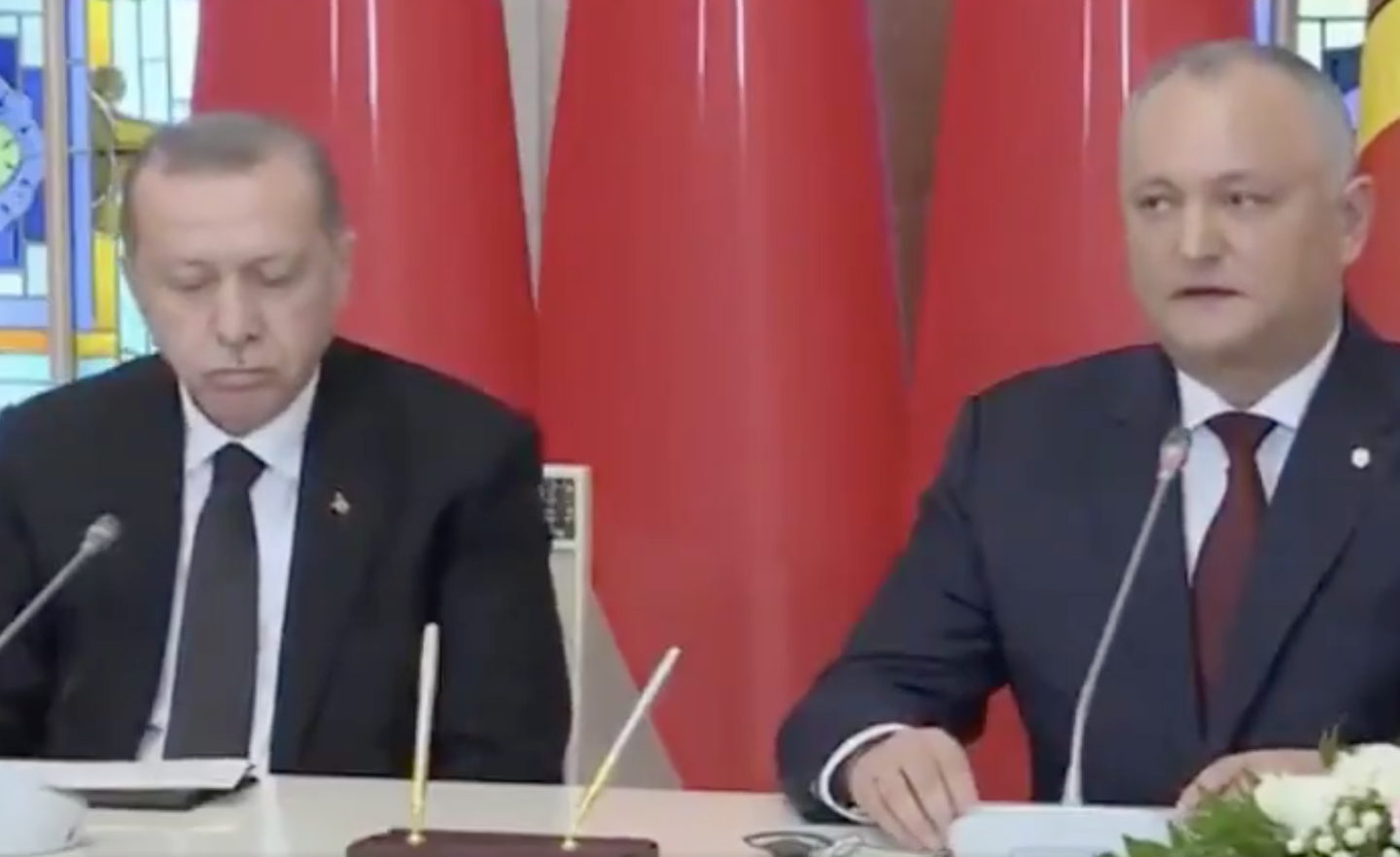 Эрдоган заснул на совместной пресс-конференции с молдавским коллегой 
