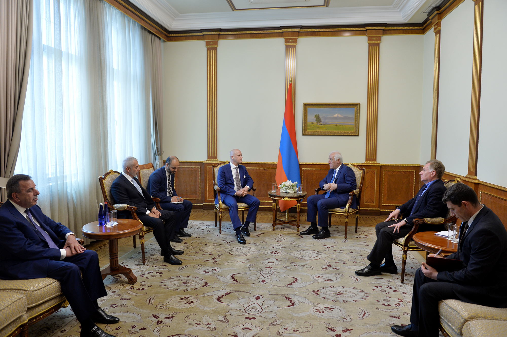 Վահագն Խաչատուրյանն ընդունել է հայ-կանադական «ԱԳԱՊԵ» ընկերության հիմնադիր ղեկավարին