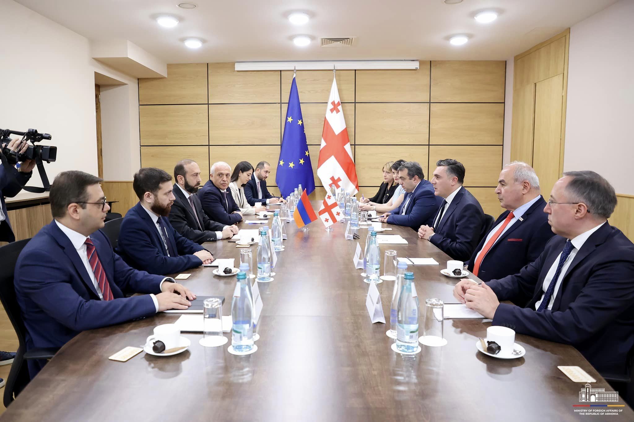 Ընթանում է Հայաստանի և Վրաստանի ԱԳ նախարարների ընդլայնված կազմով հանդիպումը