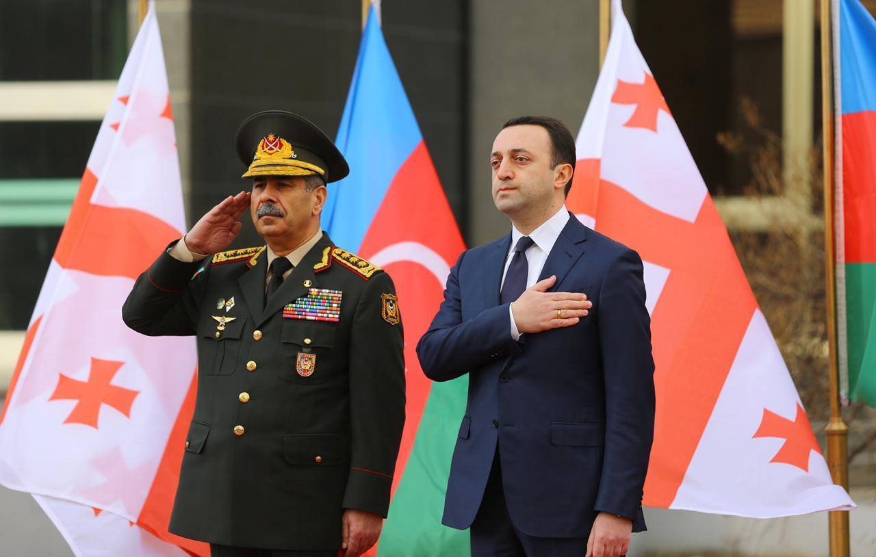 В Баку состоялась встреча министров обороны Азербайджана и Грузии