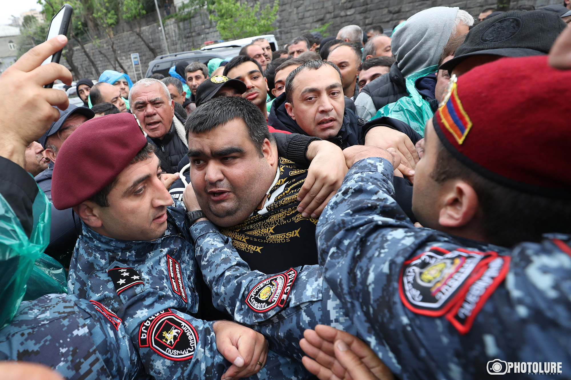 Из разных частей Еревана в отделы Полиции были подвергнуты приводу 125 граждан
