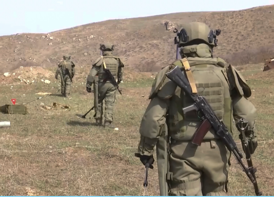Около 1700 гектаров очищено от взрывоопасных предметов российскими саперами в Карабахе
