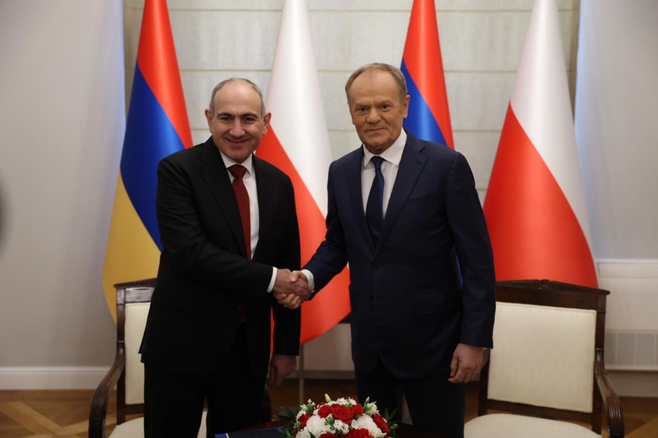 В Варшаве началась встреча Пашиняна и Туска