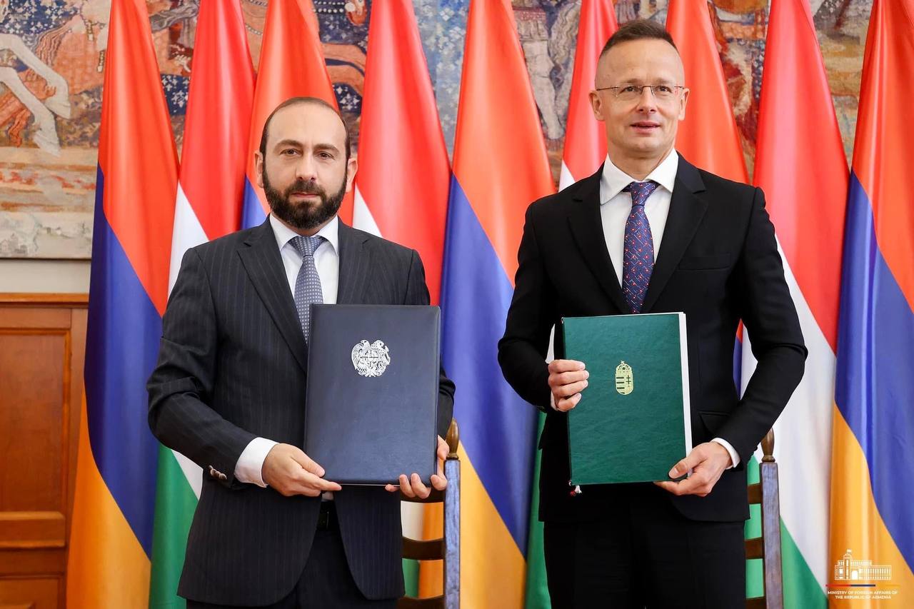 МИД подвел итоги официального визита Арарата Мирзояна в Венгрию