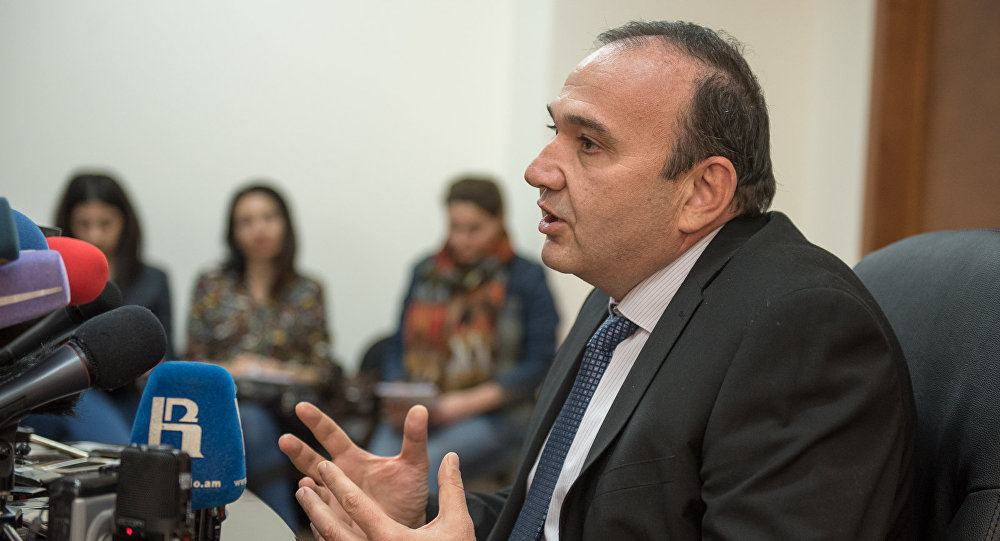 и.о. министра образования и науки Армении Левон Мкртчян
