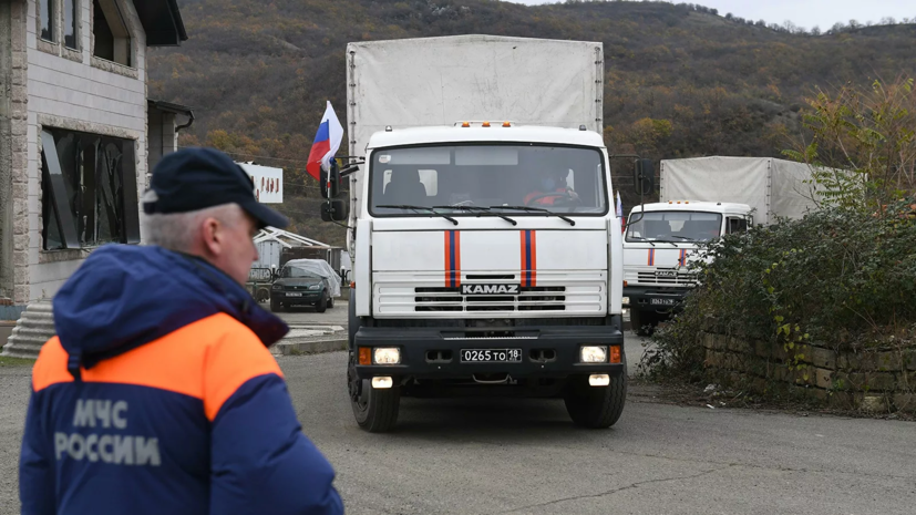 Российские миротворцы доставили гумпомощь вынужденным переселенцам в Арцахе