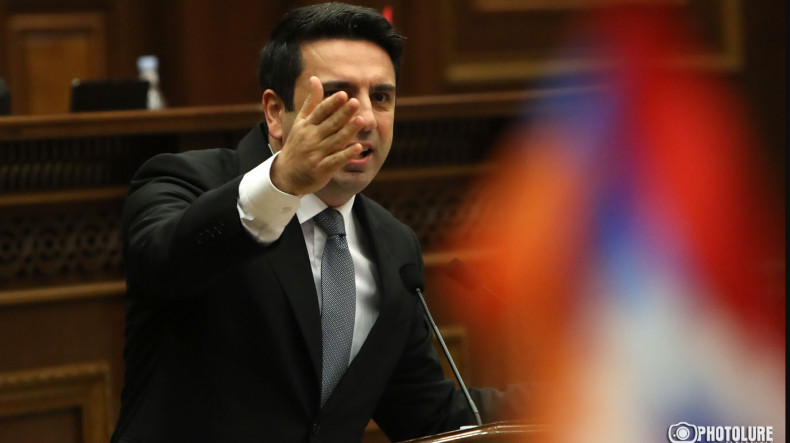 Парламентская оппозиция Армении может лишиться депутатских мандатов - Ален Симонян