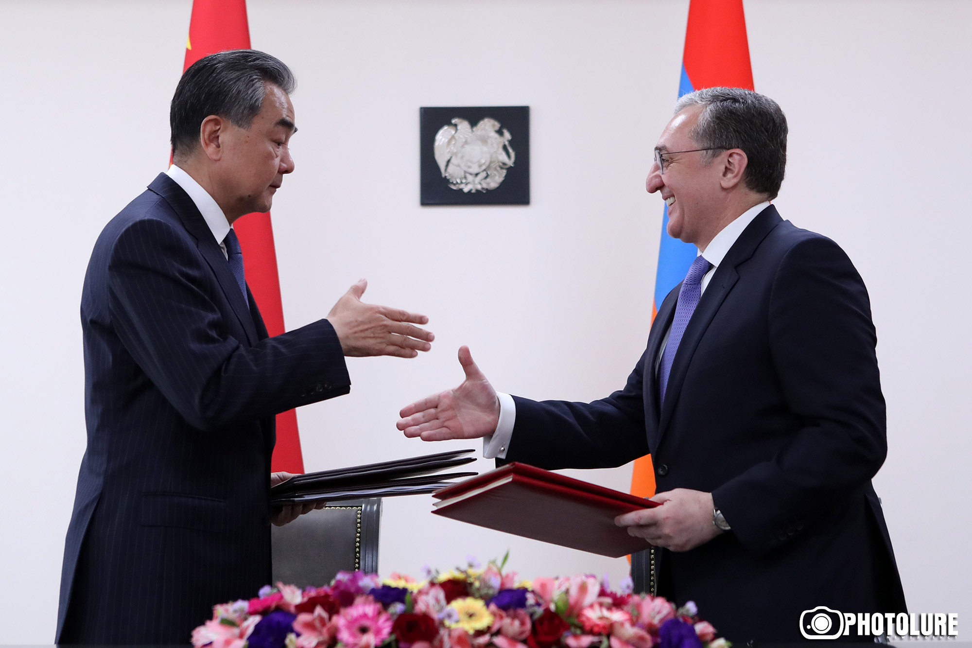 Мы хорошо знаем друг друга: Главы МИД Армении и Китая встретились