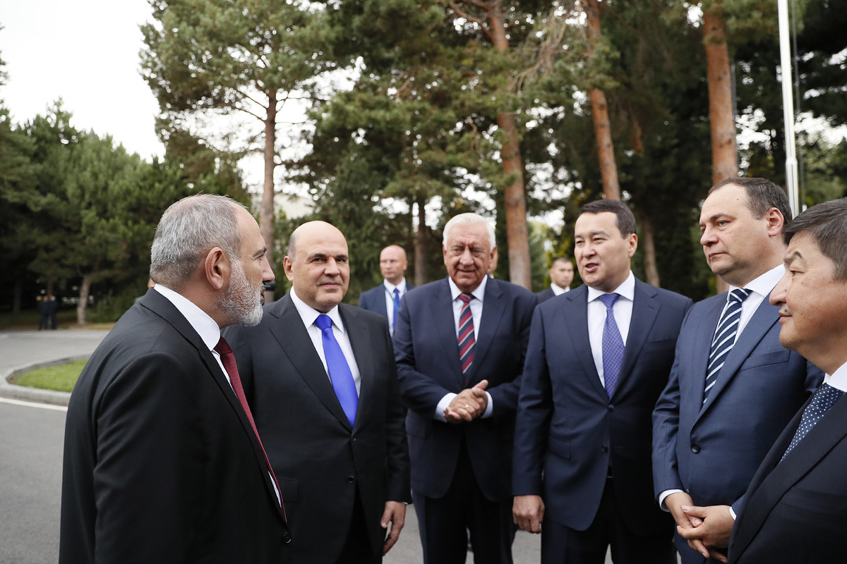 Пашинян принял участие в заседании Евразийского межправсовета в узком составе