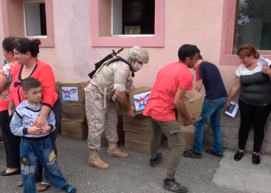 Миротворцы оказали гуманитарно-медицинскую помощь жителям в отдаленных районах Карабаха