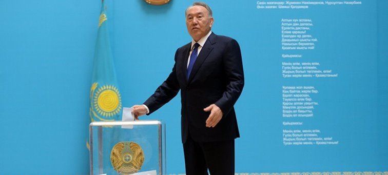 Назарбаев не исключил изменение государственного строя в Казахстане