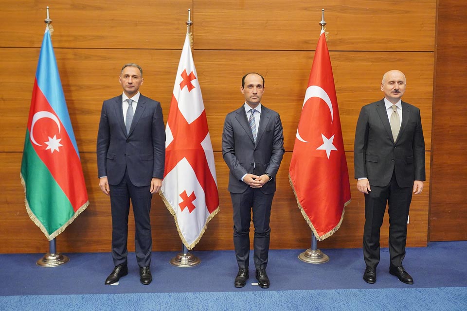 Грузия, Турция и Азербайджан обсудили развитие т.н. Среднего транспортного коридора 