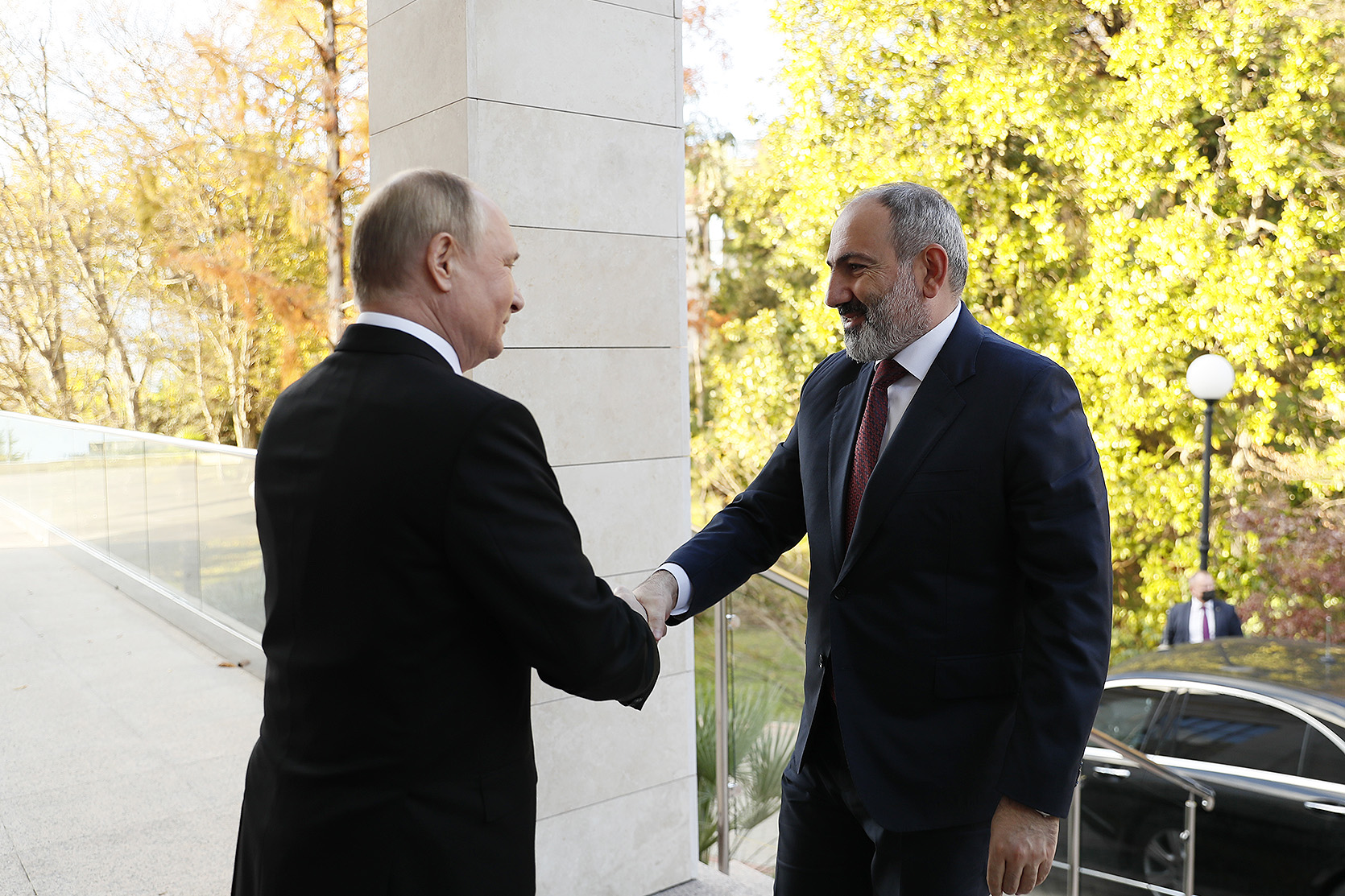 Путин: Армения не уходит из СНГ