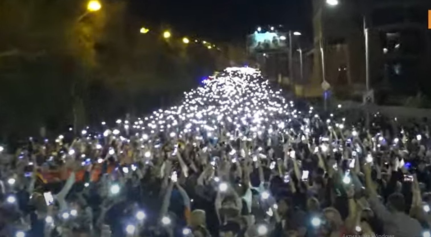 Движение «Сопротивления» проводит шествие по центральным улицам Еревана