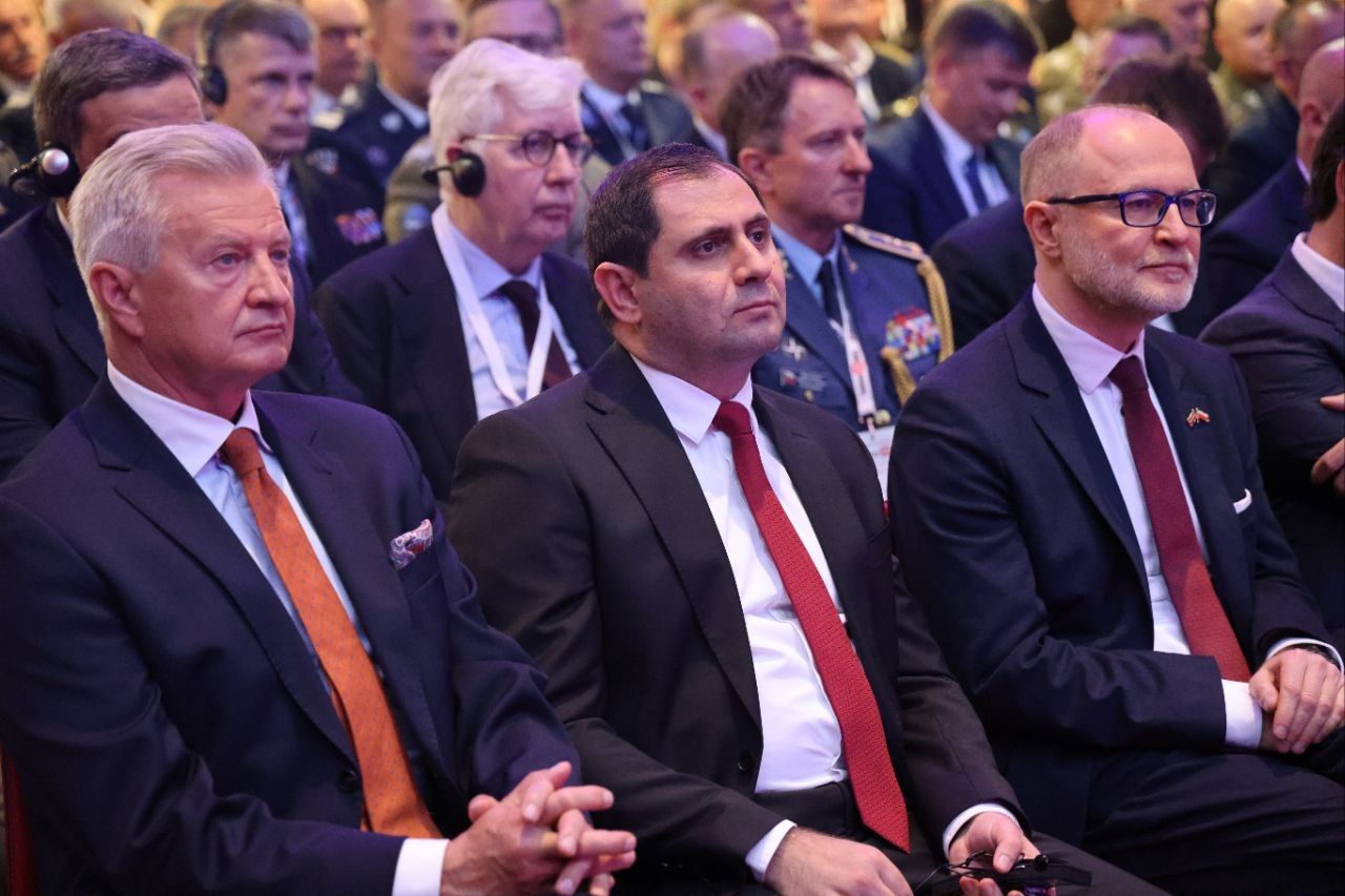 Սուրեն Պապիկյանը Վարշավայում մասնակցել է «Defence24 Days» համաժողովի բացմանը