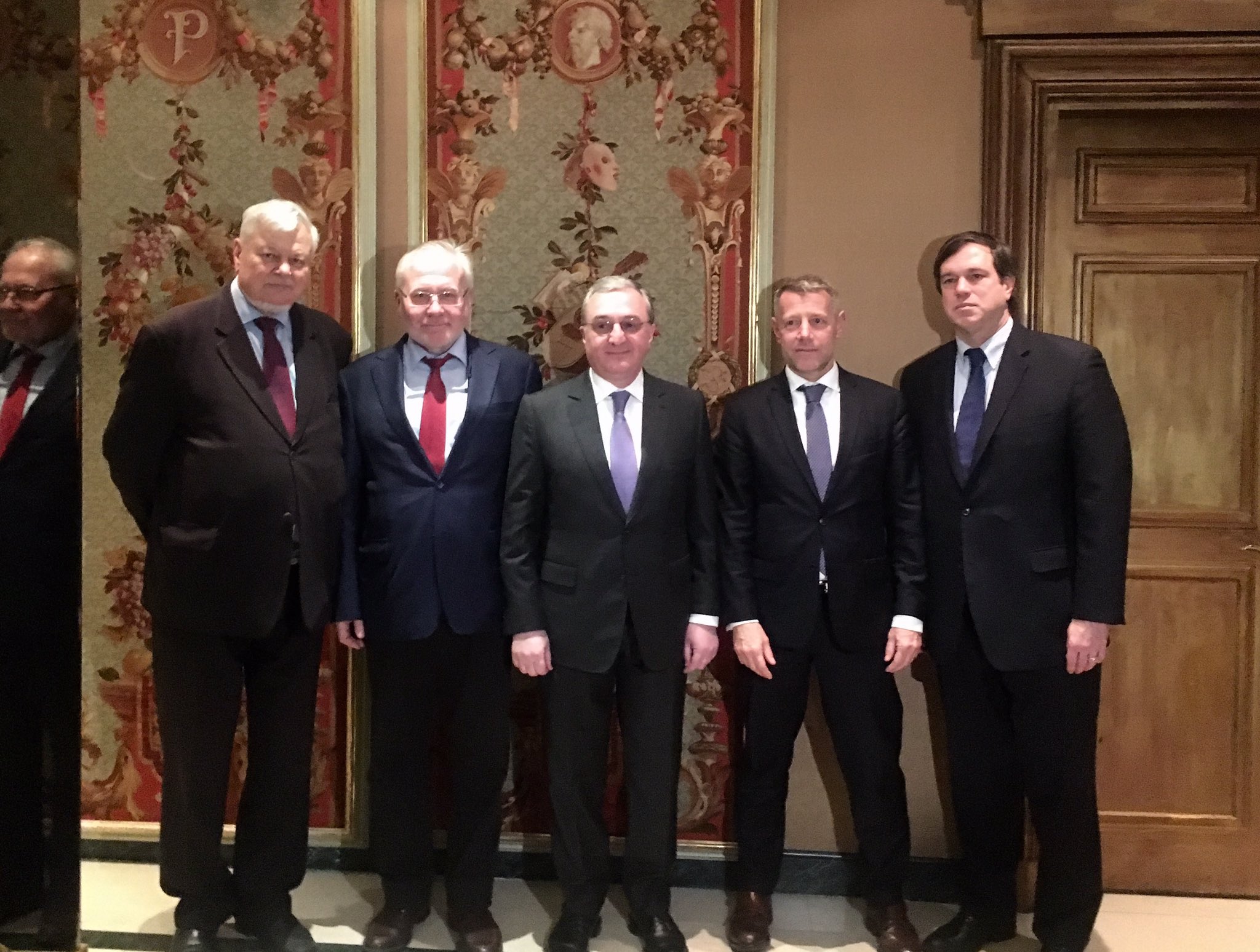 В Женеве состоялась встреча главы МИД Армении с посредниками по Карабаху