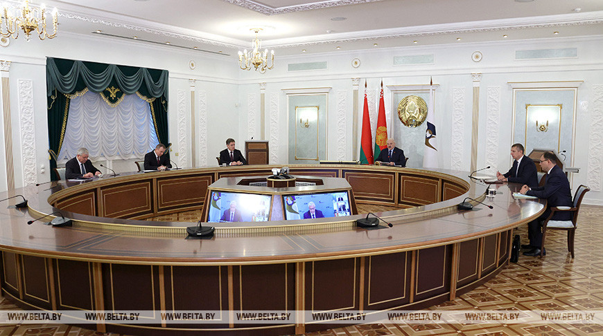 Лукашенко призвал опережающими темпами выходить на использование нацвалют в ЕАЭС