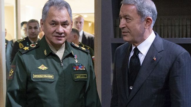 Министры обороны России и Турции обсудили ситуацию в Идлибе