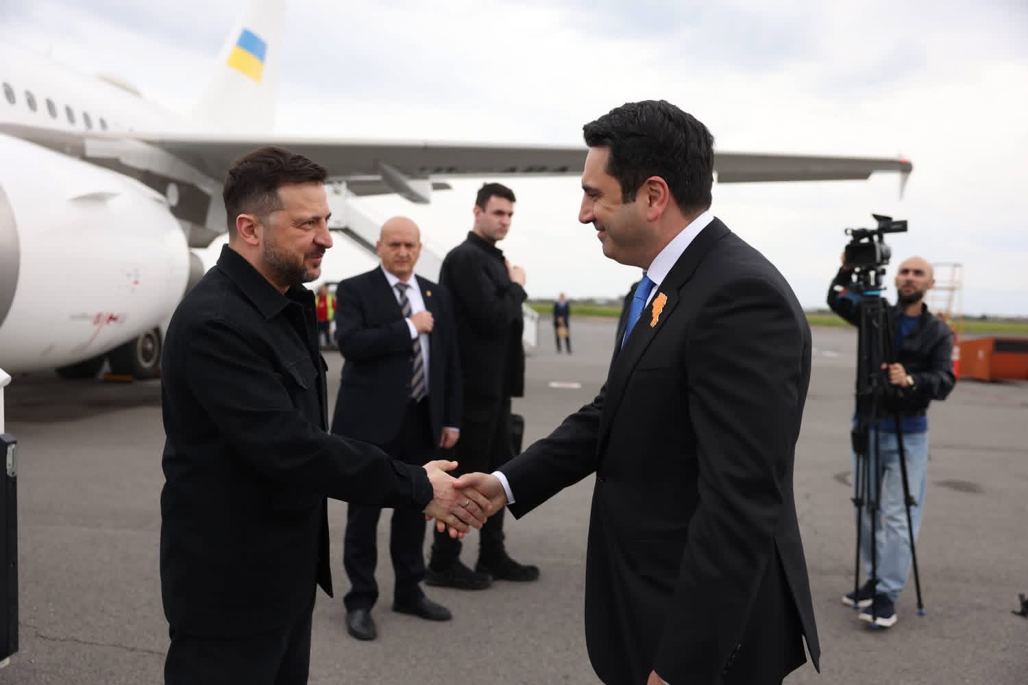 Президент Украины Владимир Зеленский прибыл в Ереван
