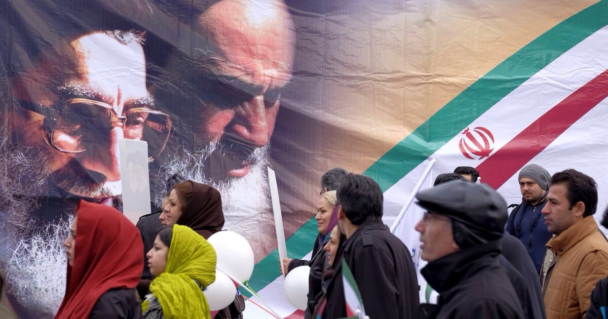 Эксперт: наибольшие шансы  на выборах в Иране имеет Хасан Роухани