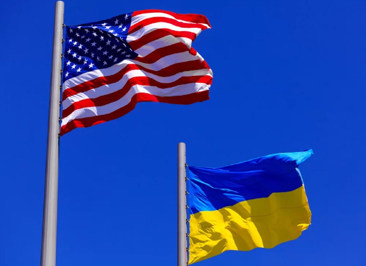Посольство США в Киеве призвало американских граждан покинуть Украину