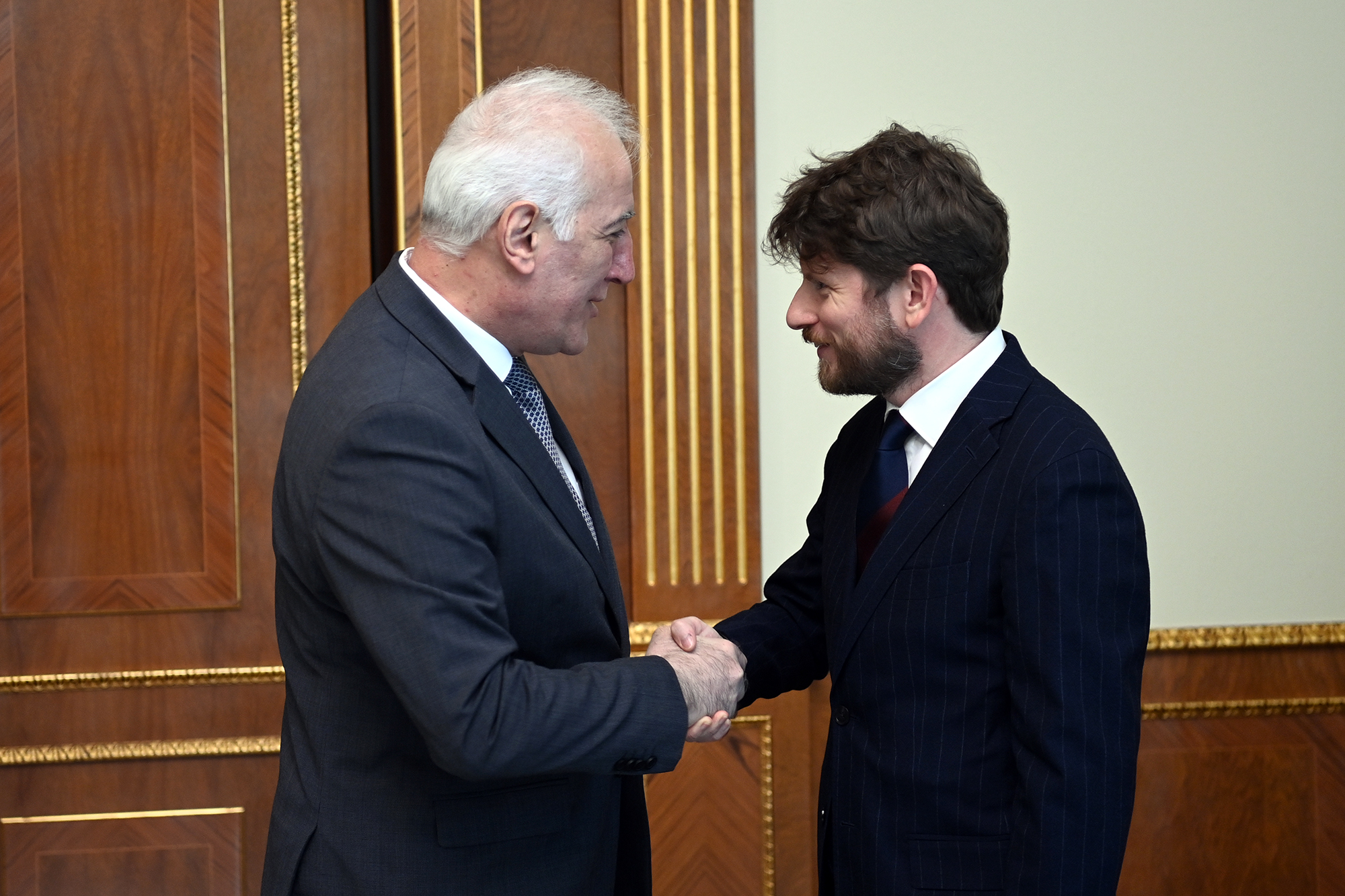 Президент и посол Франции обсудили деятельность наблюдателей ЕС в Армении 