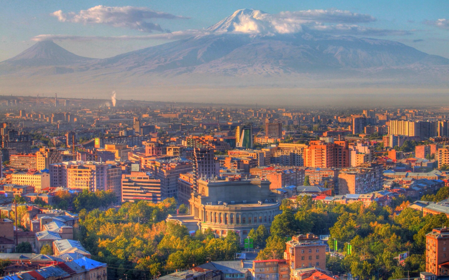 Ереван на втором месте рейтинга доступных турнаправлений для россиян