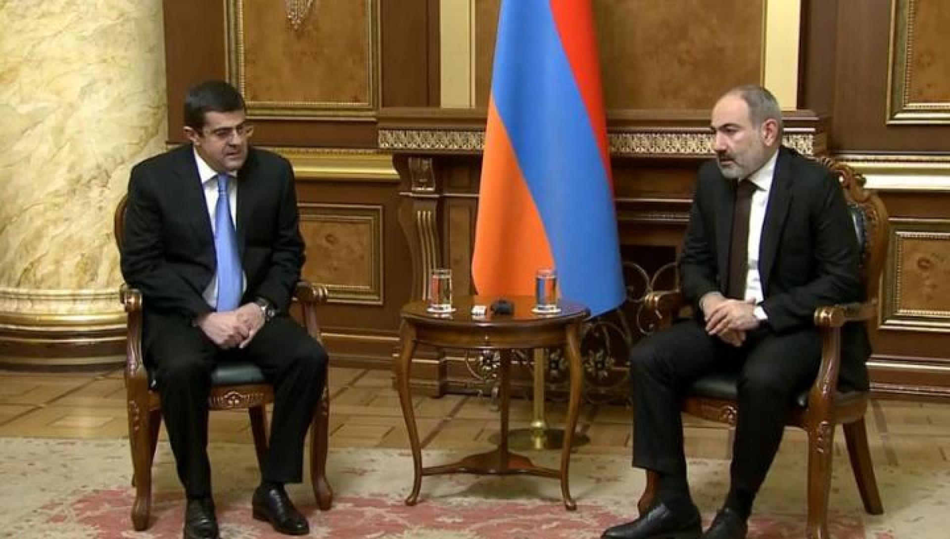 Արցախի նախագահը մեկնել է Երևան՝ մի շարք հարցերի պատասխաններ ստանալու