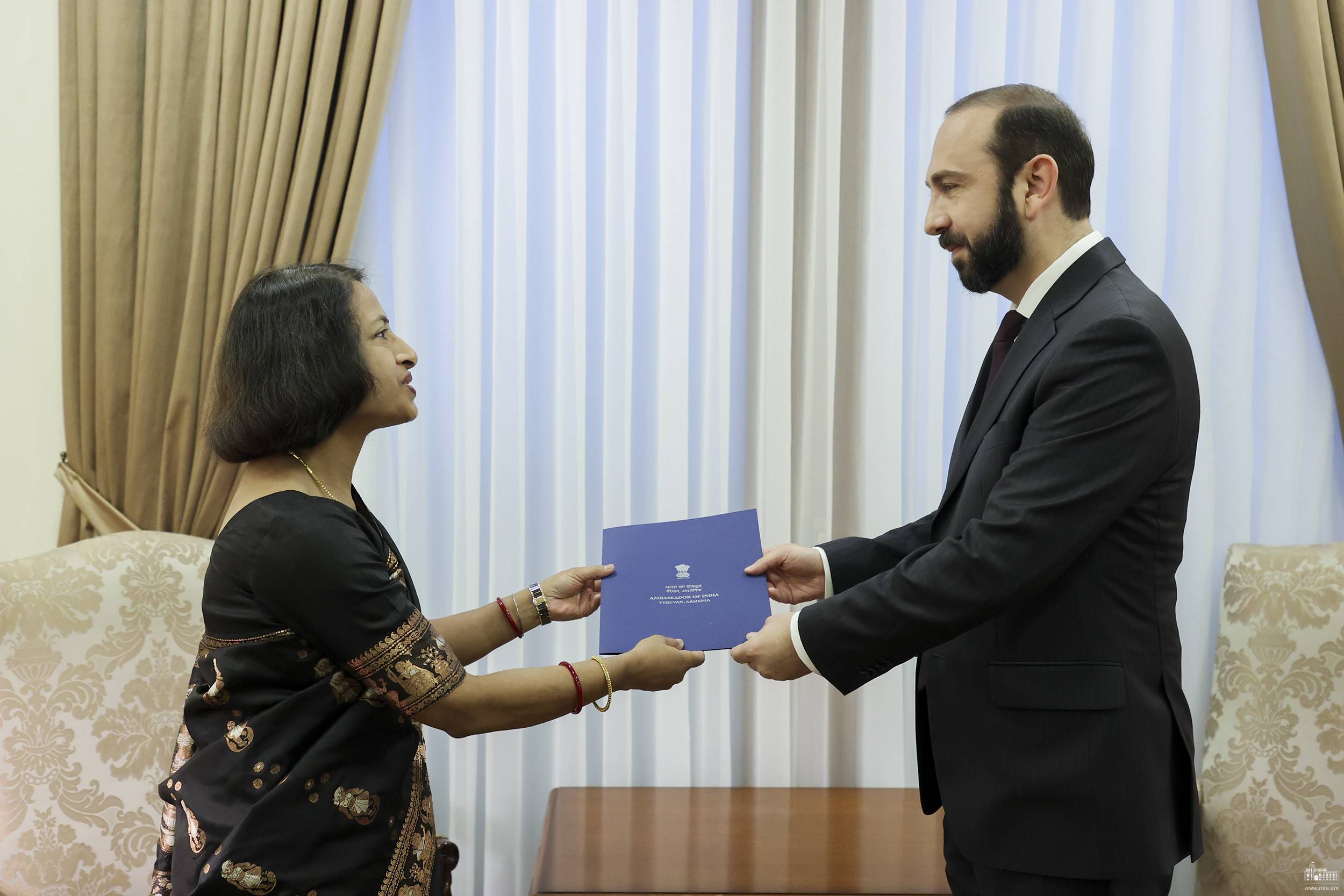 Арарат Мирзоян и посол Индии коснулись перспектив развития армяно-индийских отношений