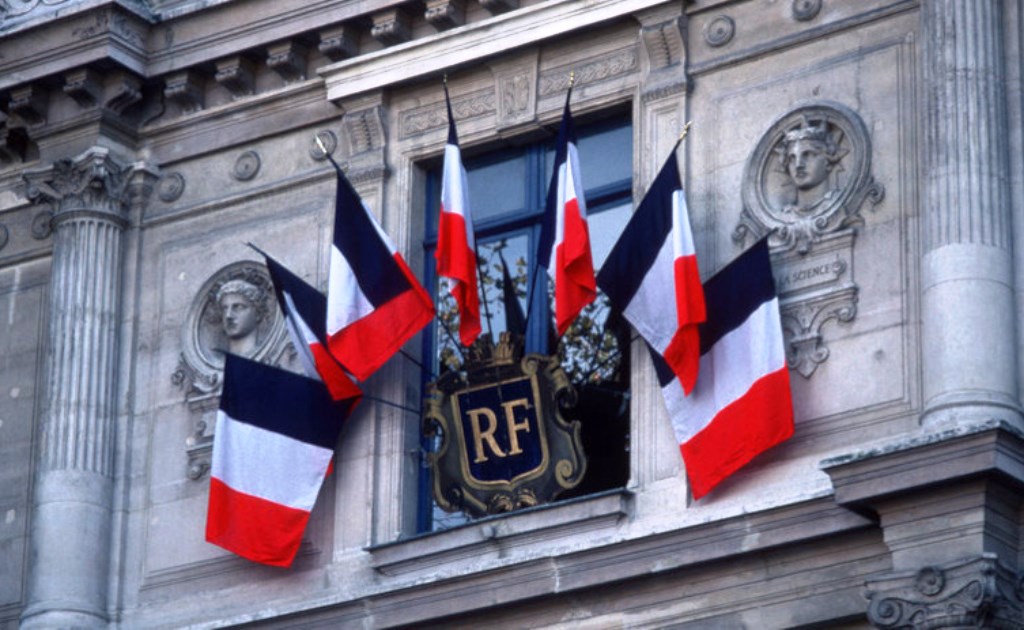 Генпрокурору Франции поступили жалобы на действия властей во время пандемии