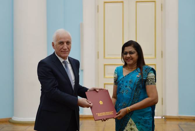 Новоназначенный посол Шри-Ланки вручила верительные грамоты президенту Армении