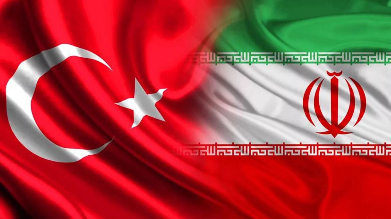 Главы МИД Ирана и Турции обсудили отношения двух стран и ситуацию в регионе