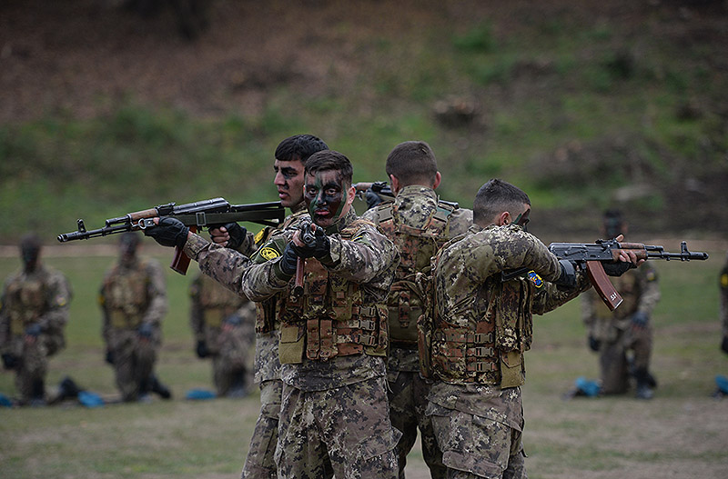Источник: Азербайджан потерял полсотни спецназовцев (видео)