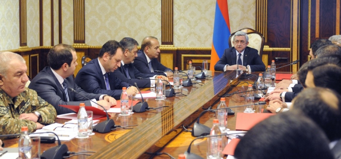 Потери армянской стороны - 18 убитыми и 35 ранеными: Серж Саргсян