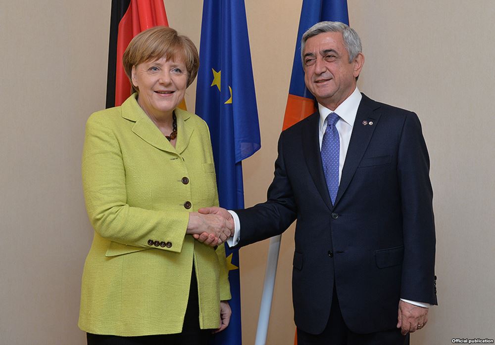 Саргсян и Меркель обсудят ситуацию в Карабахе