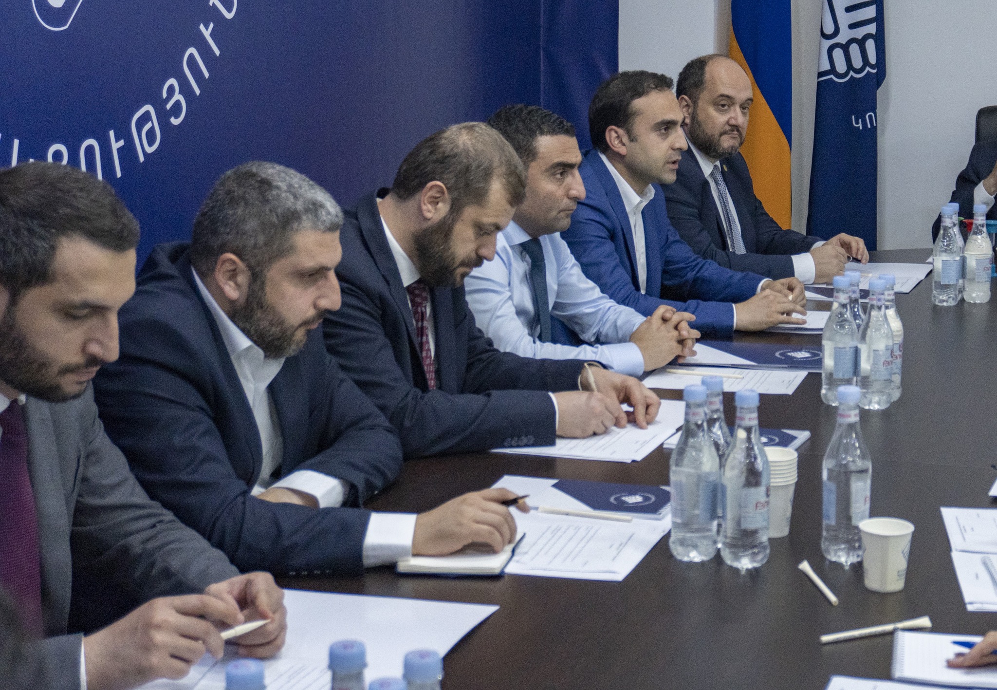 “Гражданский договор” примет участие в выборах в совет старейшин Еревана без альянса