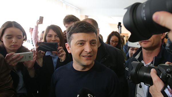 Владимир Зеленский лидирует по итогам первого тура выборов президента Украины