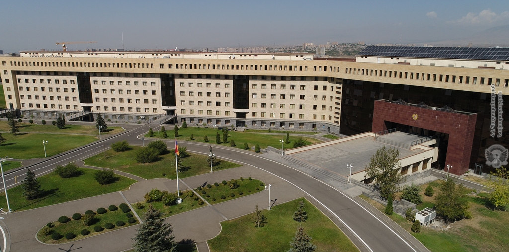 МО подтвердило - от выстрела ВС Азербайджана погиб армянский военнослужащий