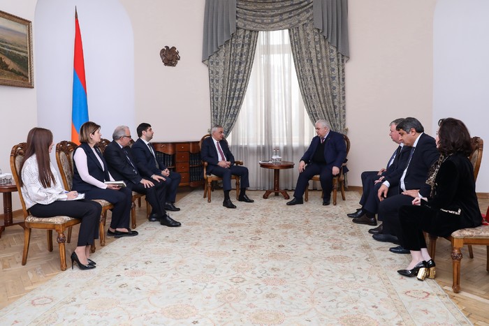 Вице-премьер Армении обсудил ситуацию на границе с Азербайджаном с депутатами Госдумы
