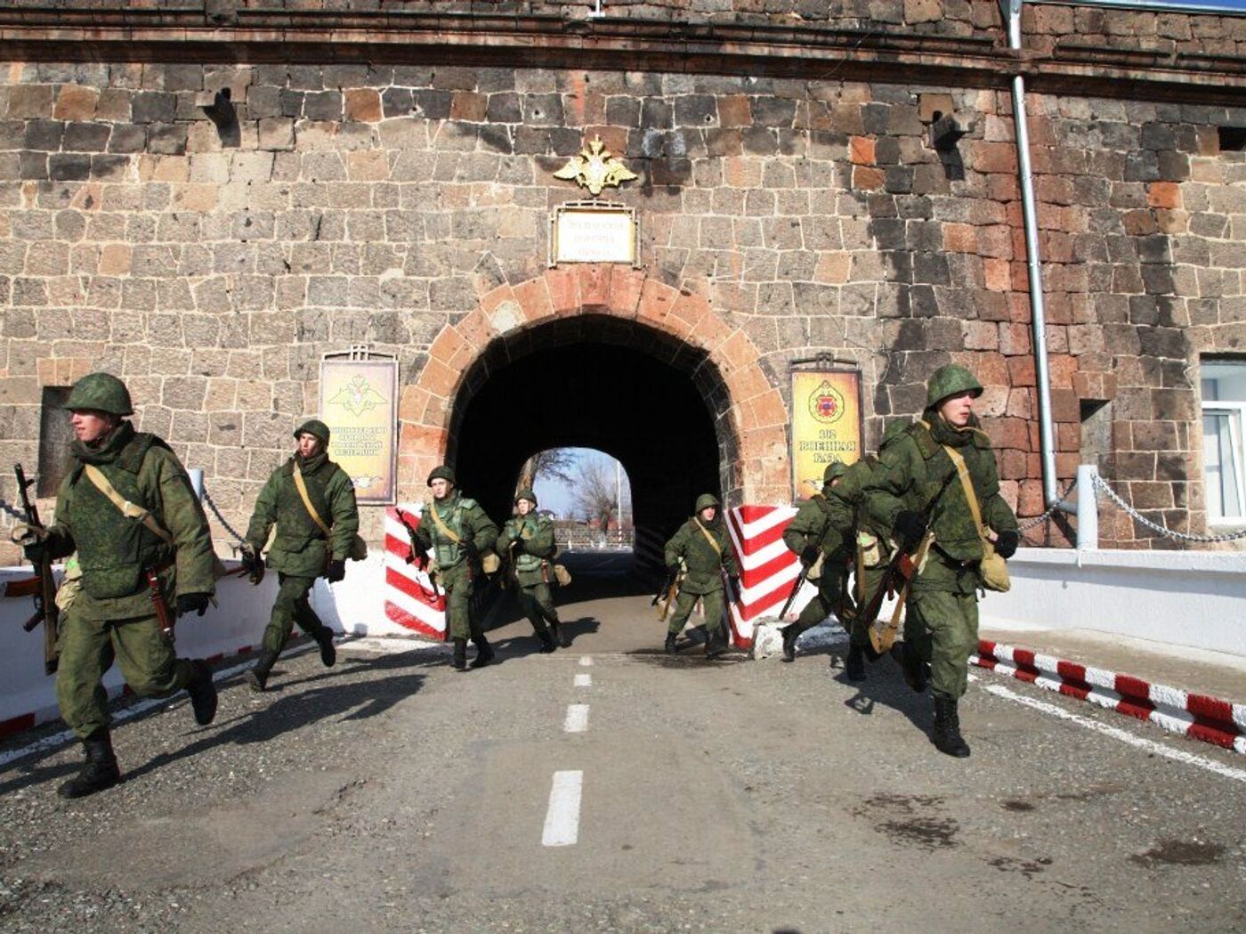 Специалисты КЭС военной базы ЮВО в Армении отработали действия при внештатных ситуациях