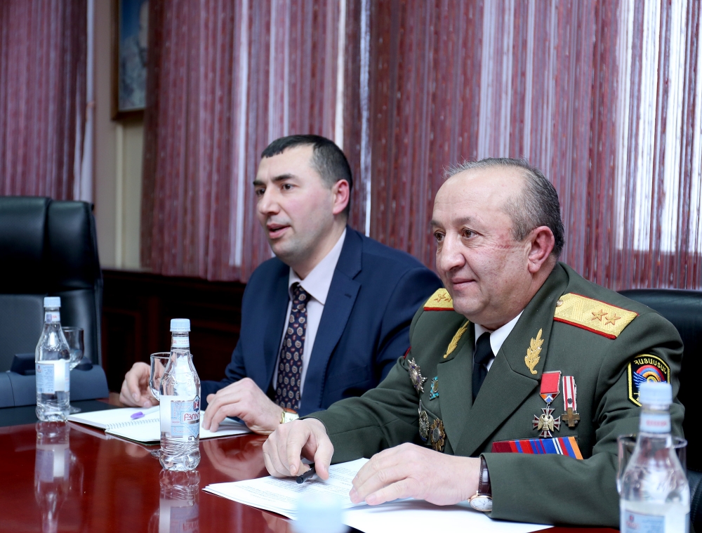 Начальник Генштаба ВС Армении примет участие в конференции по безопасности в Москве