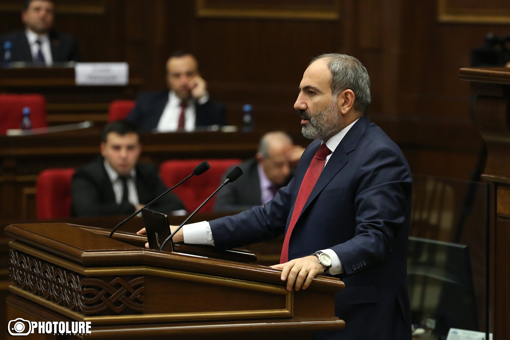 Зарплата судей достигнет 2,5-3 млн, но не за счет бюджета - Пашинян