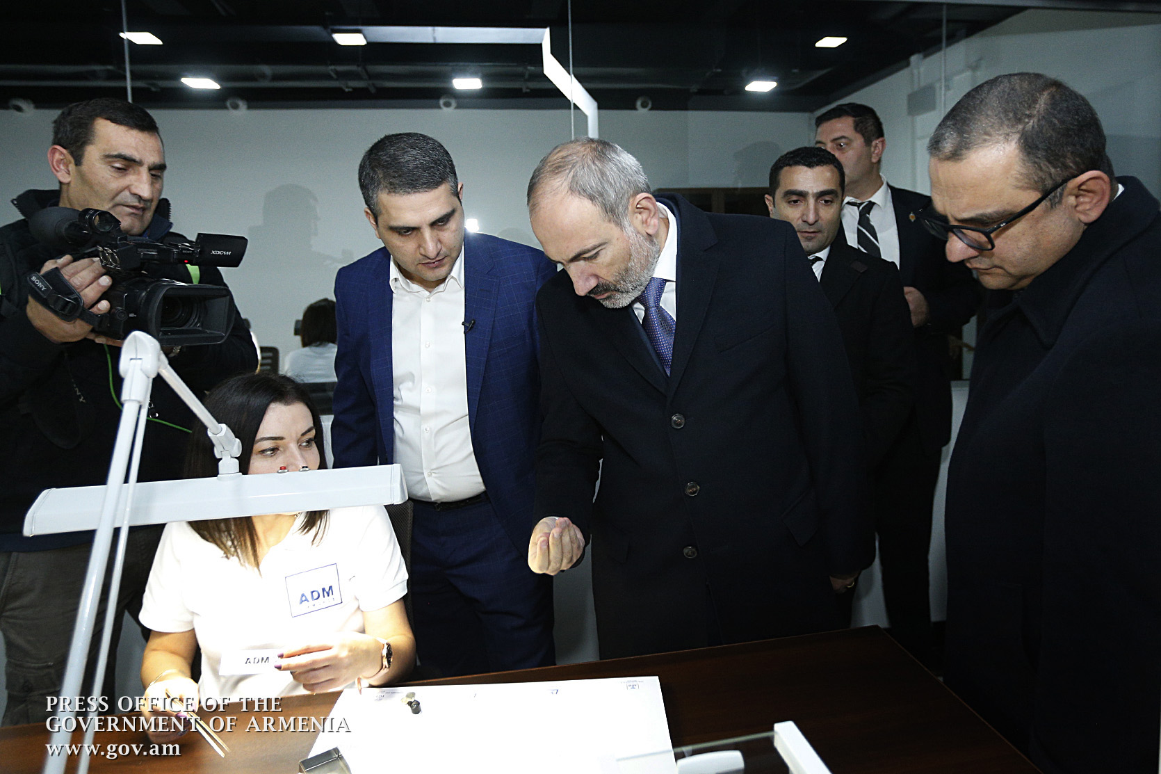 Никол Пашинян присутствовал на церемонии открытия ювелирного завода “ADM Diamonds”